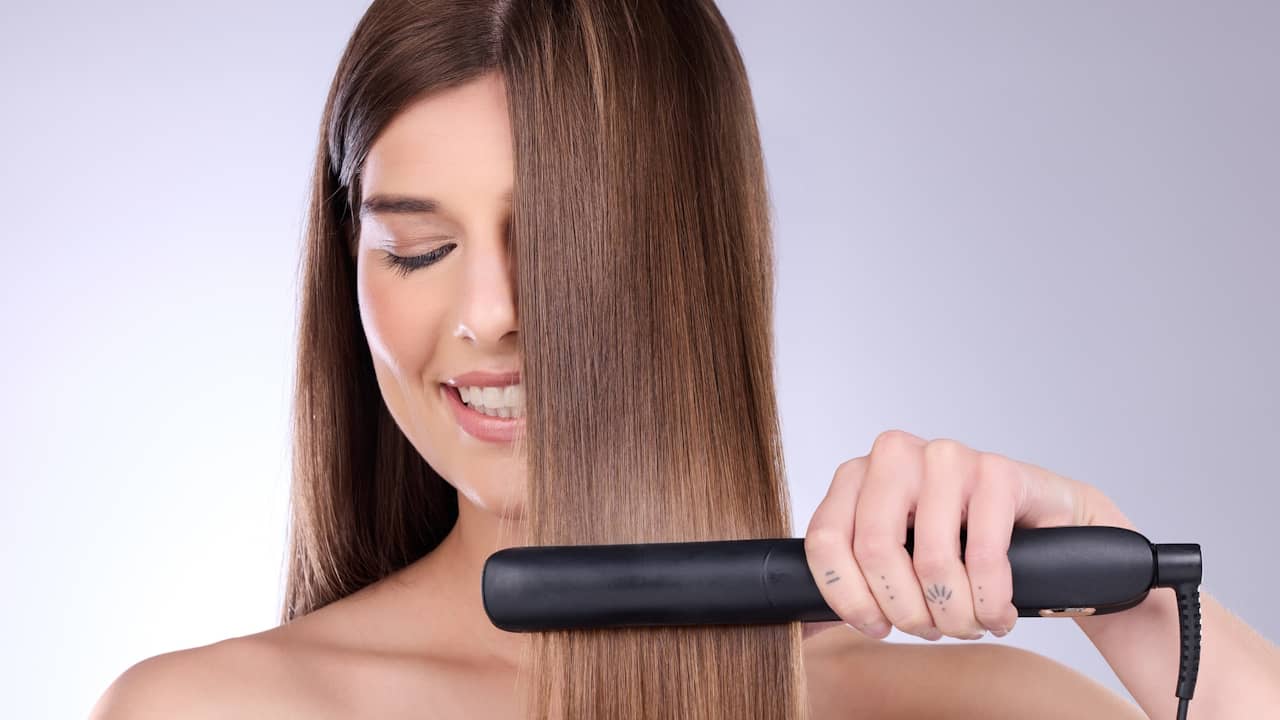 SalonPro Pro Titanium Straight